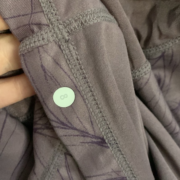 Lululemon purple/burgundy Racerback tank top Sz. 8 - Picture 6 of 6